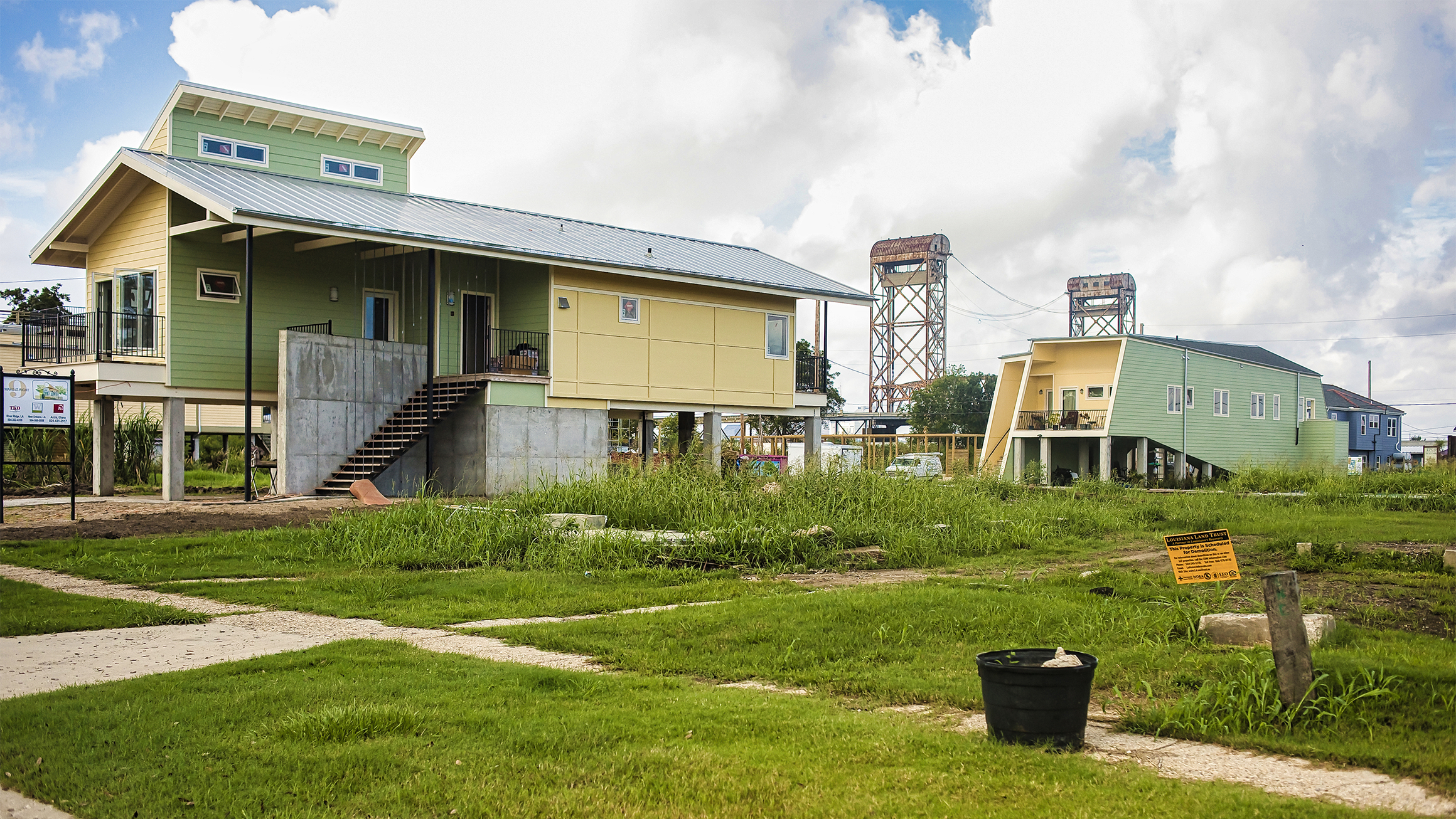 photo of house on stilts