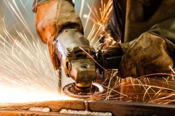 Media Name: shutterstock_welder.jpg