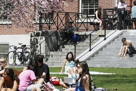 Media Name: collegecampus1.jpg