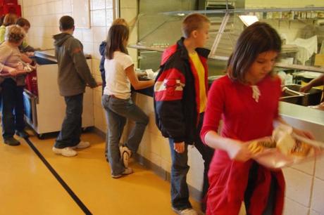 Media Name: 0513-school-poverty.jpg