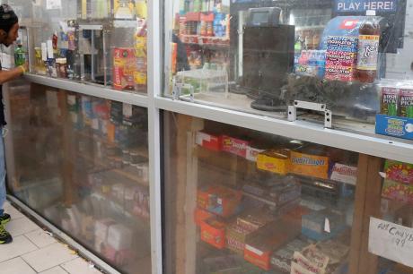 Media Name: neighborhoodmarket.jpg