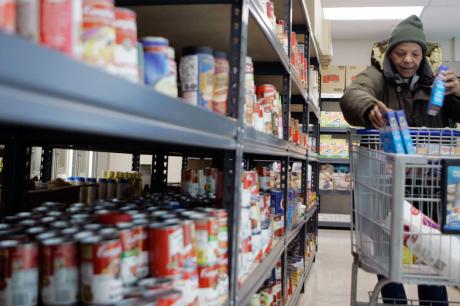 Media Name: 09032015_food-pantry.jpg