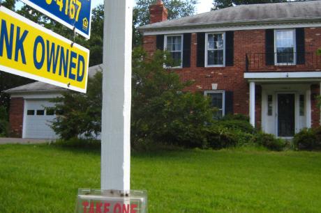 Media Name: 0527_delinquentmortgages_1.jpg