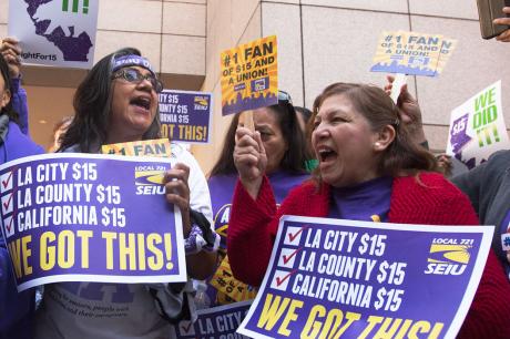 Media Name: gettyimages-519109538-minimumwage_1.jpg